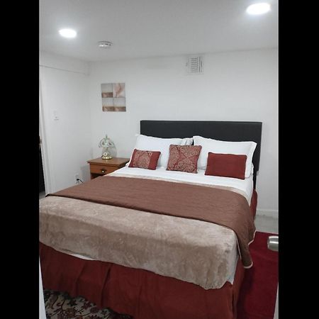 Апартаменти "Cozy Basement Retreat Just 40 Minutes To Nyc!" Ірвінґтон Екстер'єр фото