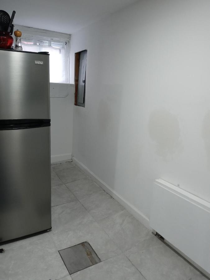 Апартаменти "Cozy Basement Retreat Just 40 Minutes To Nyc!" Ірвінґтон Екстер'єр фото