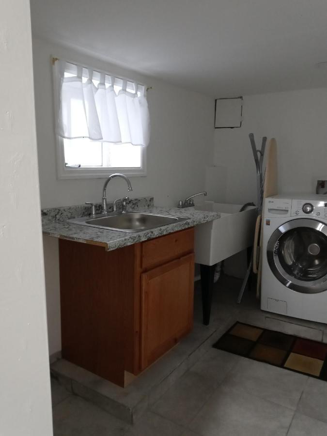 Апартаменти "Cozy Basement Retreat Just 40 Minutes To Nyc!" Ірвінґтон Екстер'єр фото