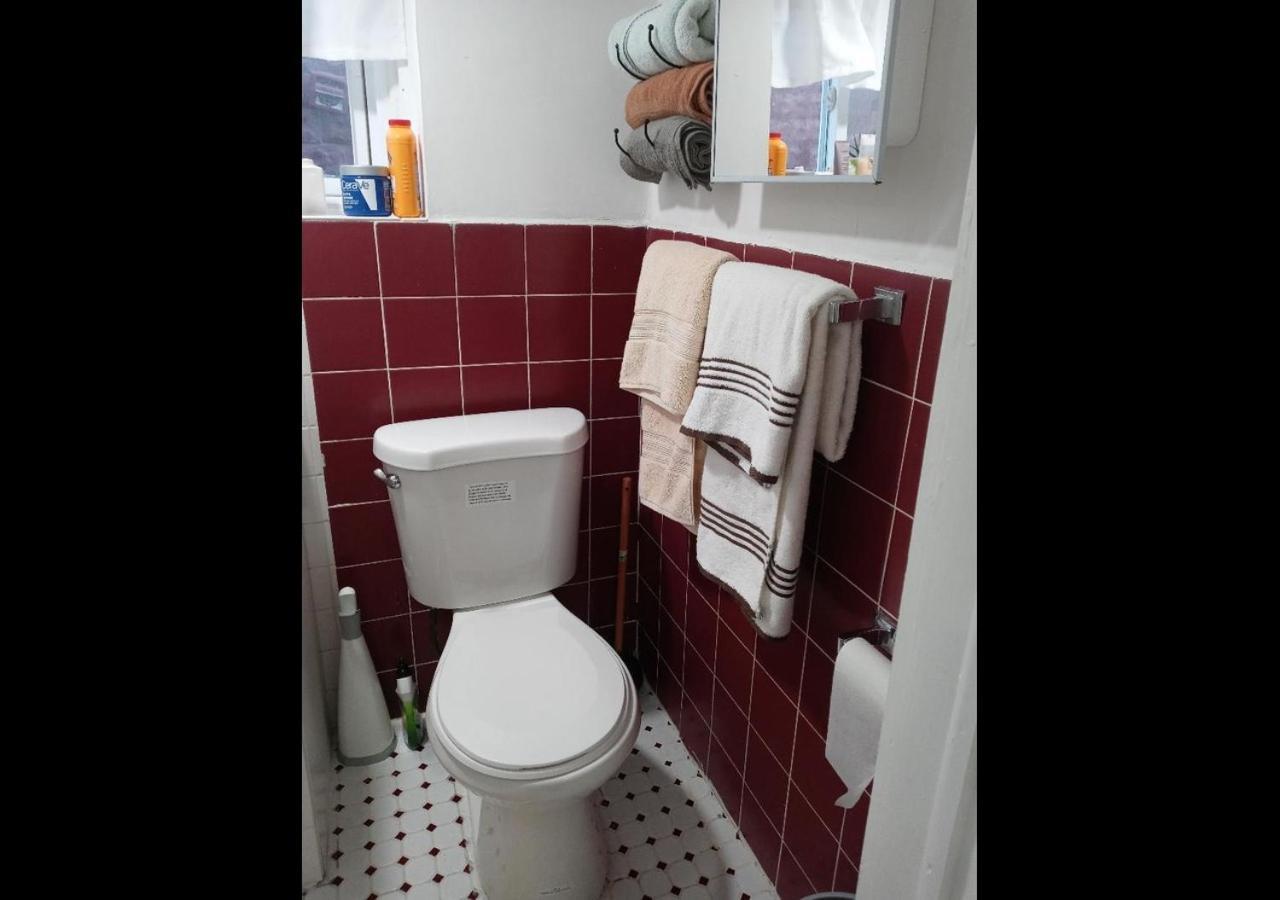 Апартаменти "Cozy Basement Retreat Just 40 Minutes To Nyc!" Ірвінґтон Екстер'єр фото