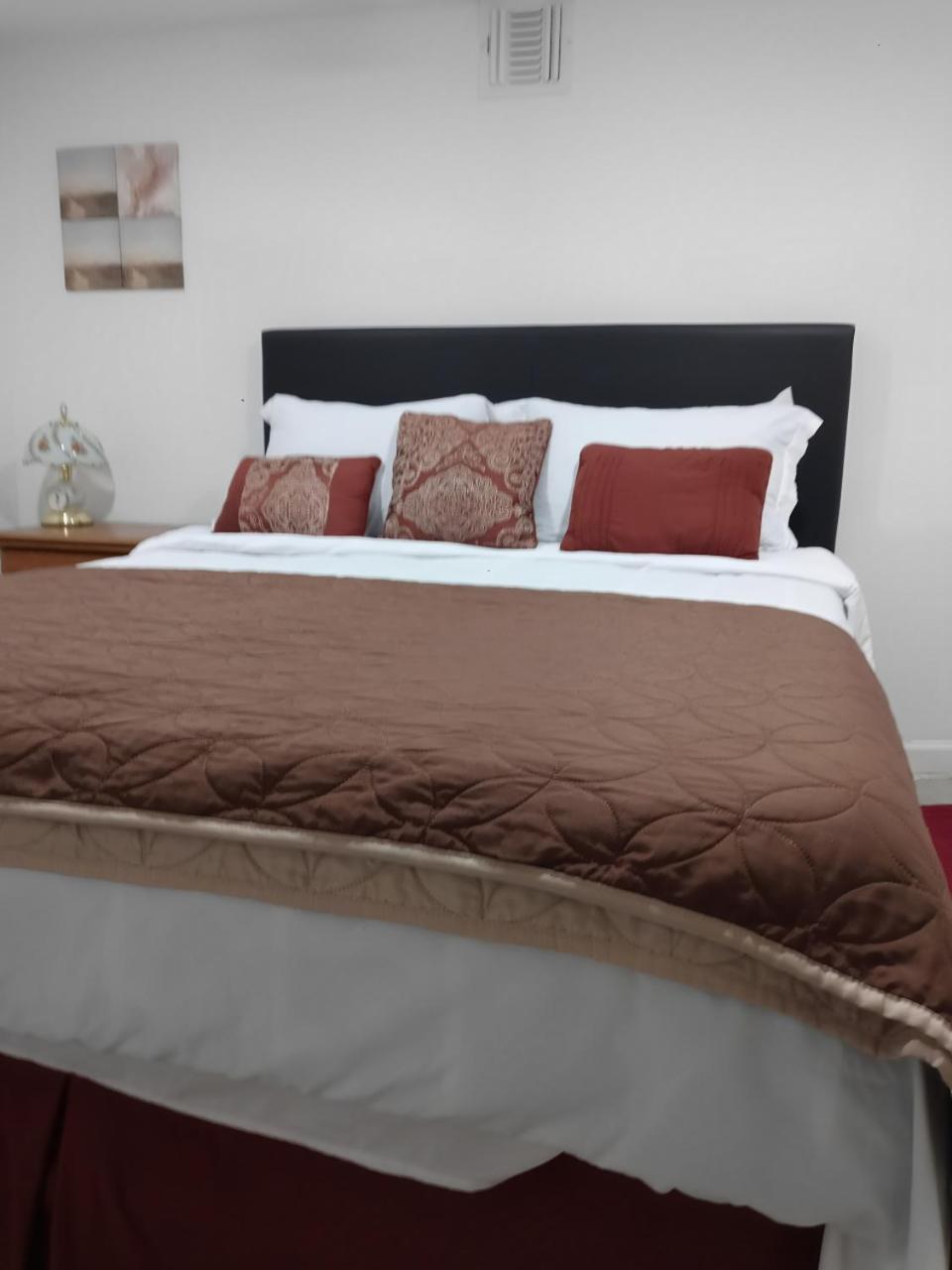 Апартаменти "Cozy Basement Retreat Just 40 Minutes To Nyc!" Ірвінґтон Екстер'єр фото