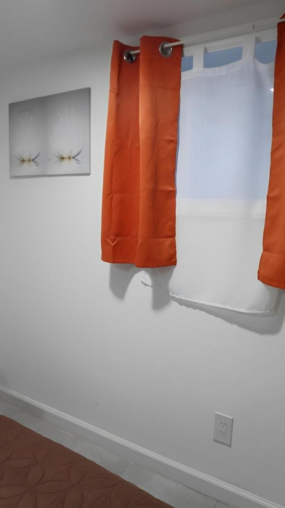 Апартаменти "Cozy Basement Retreat Just 40 Minutes To Nyc!" Ірвінґтон Екстер'єр фото